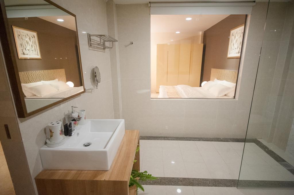 Raintr33 Hotel Singapore Exterior photo