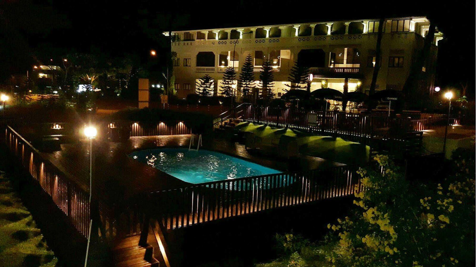 Raintr33 Hotel Singapore Exterior photo