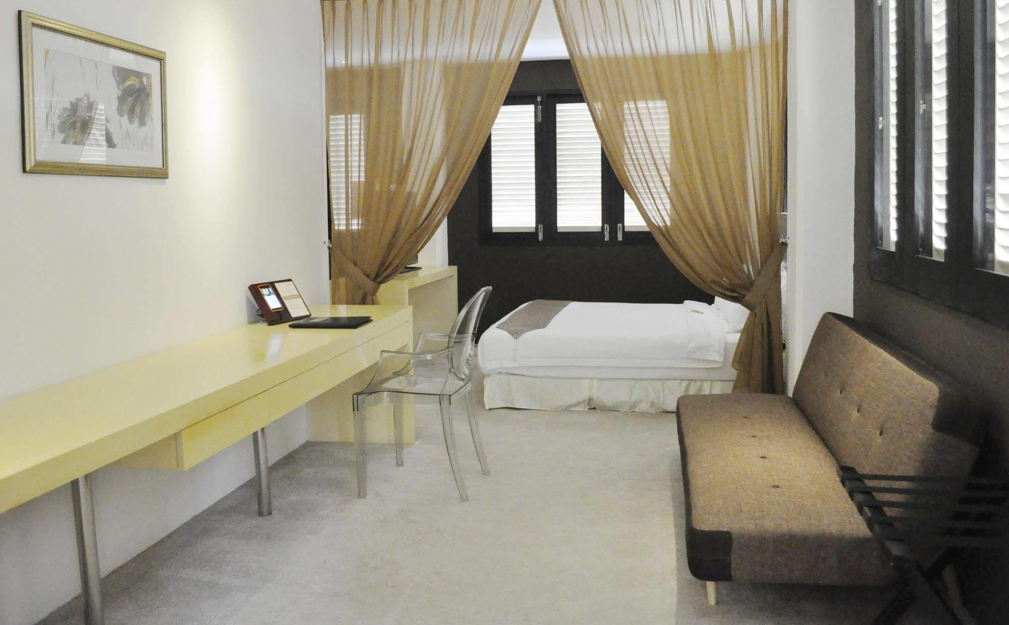 Raintr33 Hotel Singapore Exterior photo